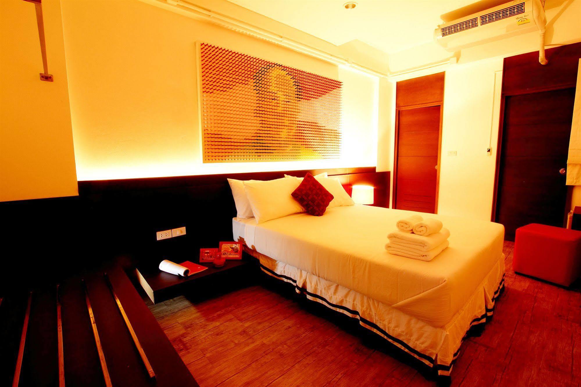 U431 Chaengwattana Hotel Nonthaburi Exterior photo